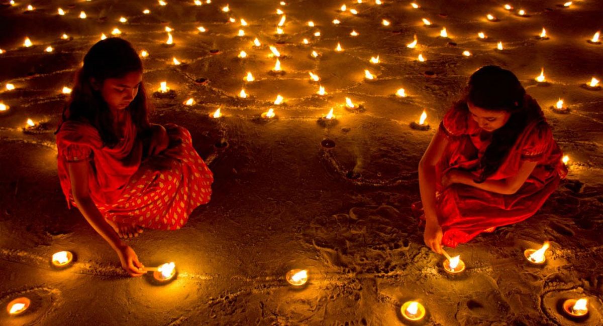 Diwali : దీపావళి ఎందుకు జరుపుకుంటారు ..? దీపావళి విశిష్టత .!