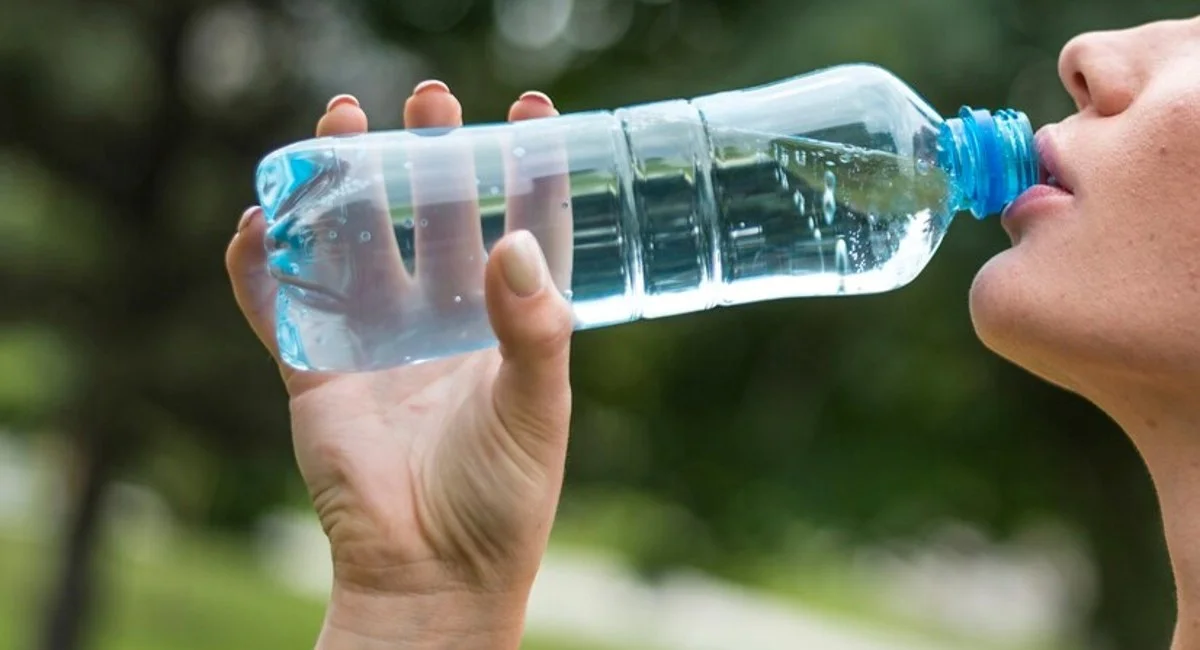 Plastic Bottles : ప్లాస్టిక్ బాటిల్లో నీరు ఎక్కువగా తాగితే ఏమవుతుందో తెలుసా…